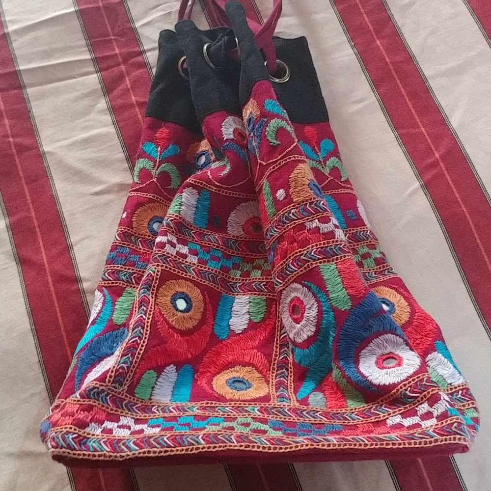 Cotton Embroidered Drawstring Purse - Picture 2 of 2